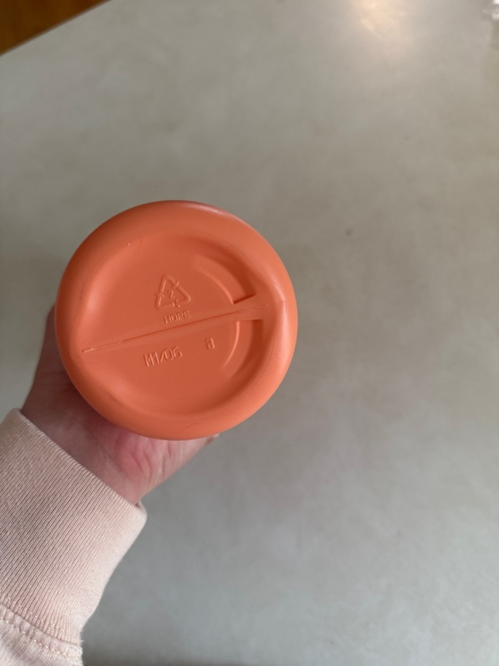 Wella Orange Nourishing Shampoo Bottle - Picture 3 of 3